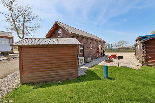 5919 Lake Road W 3, Saybrook, OH 44004