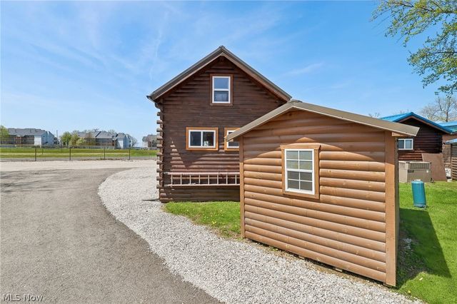 5919 Lake Road W 3, Saybrook, OH 44004