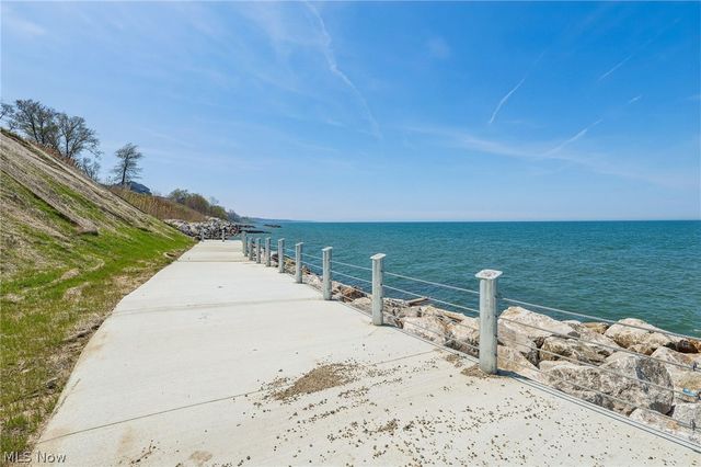 5919 Lake Road W 3, Saybrook, OH 44004