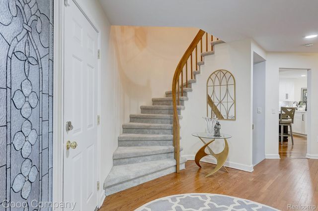 37446 Legends Trail Drive, Farmington Hills, MI 48331