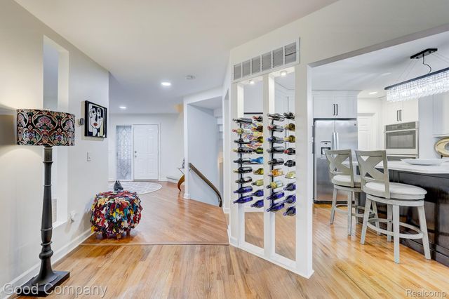 37446 Legends Trail Drive, Farmington Hills, MI 48331