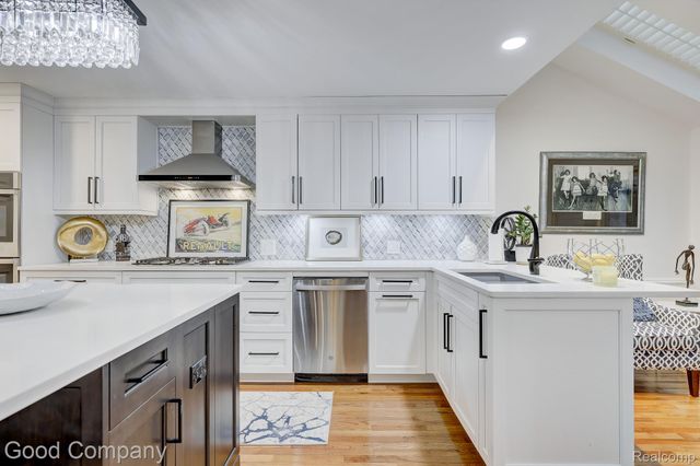 37446 Legends Trail Drive, Farmington Hills, MI 48331