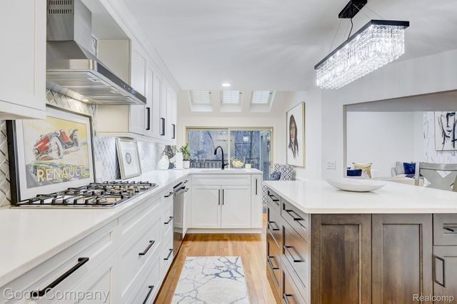 37446 Legends Trail Drive, Farmington Hills, MI 48331