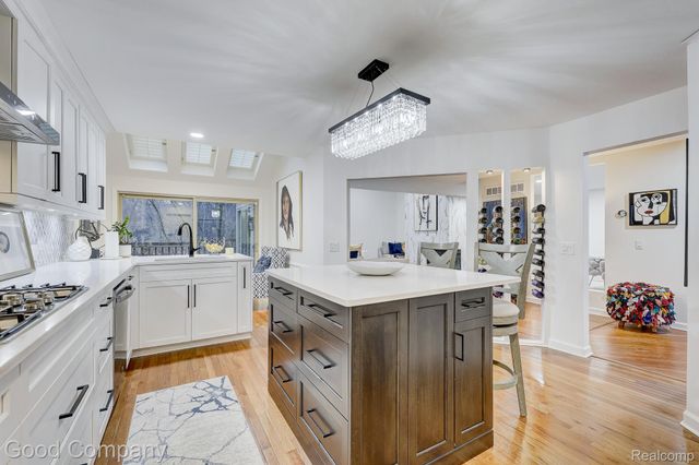 37446 Legends Trail Drive, Farmington Hills, MI 48331