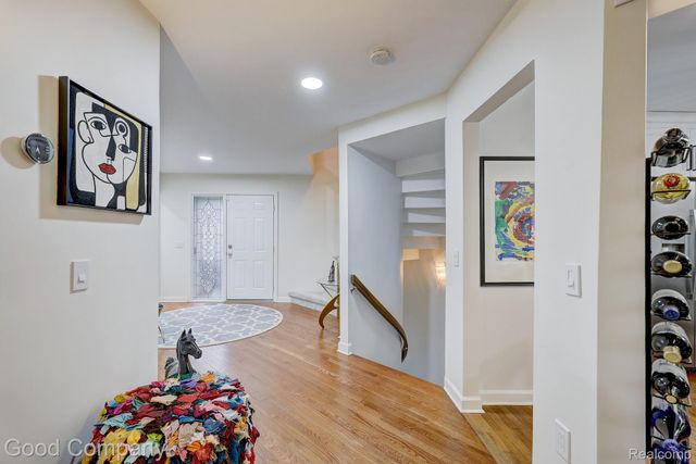 37446 Legends Trail Drive, Farmington Hills, MI 48331