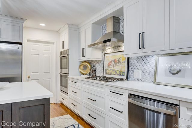 37446 Legends Trail Drive, Farmington Hills, MI 48331