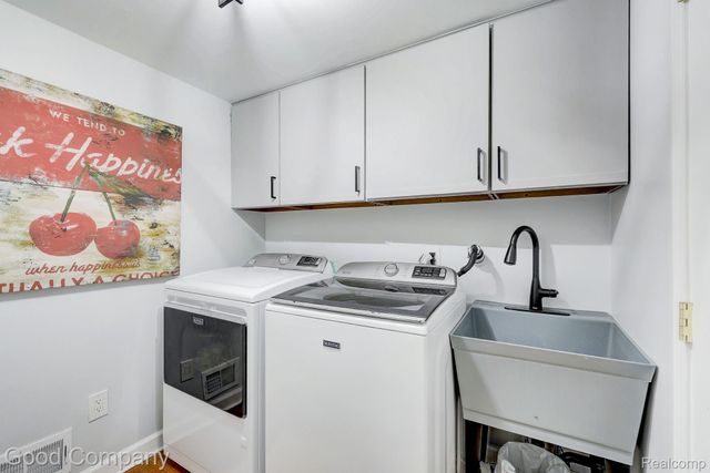 37446 Legends Trail Drive, Farmington Hills, MI 48331