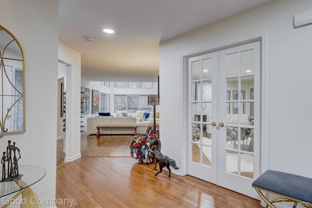 37446 Legends Trail Drive, Farmington Hills, MI 48331