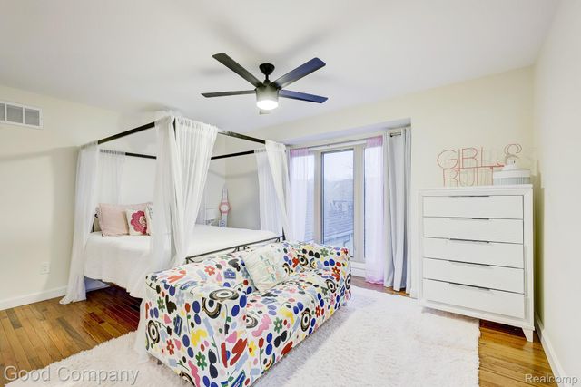 37446 Legends Trail Drive, Farmington Hills, MI 48331