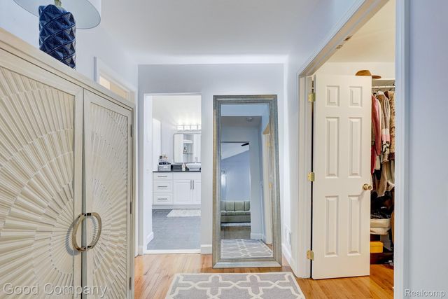 37446 Legends Trail Drive, Farmington Hills, MI 48331