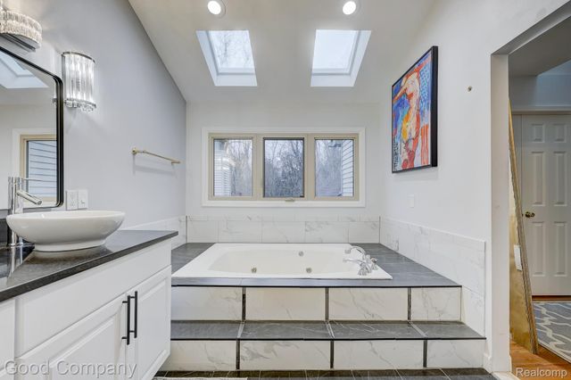 37446 Legends Trail Drive, Farmington Hills, MI 48331