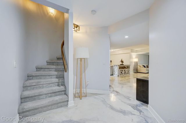 37446 Legends Trail Drive, Farmington Hills, MI 48331