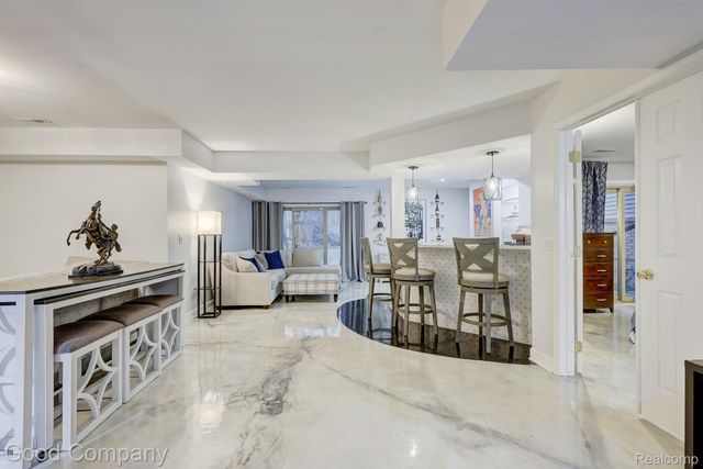 37446 Legends Trail Drive, Farmington Hills, MI 48331