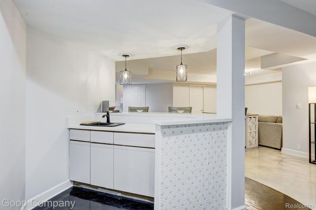 37446 Legends Trail Drive, Farmington Hills, MI 48331