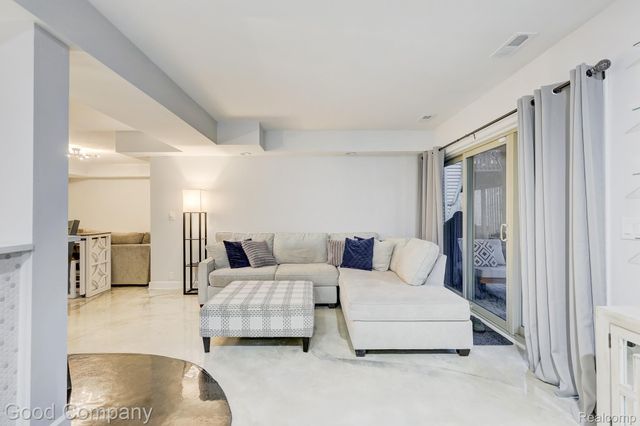 37446 Legends Trail Drive, Farmington Hills, MI 48331