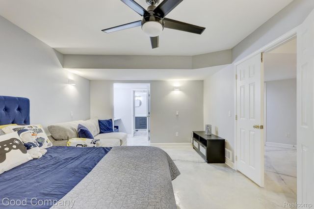 37446 Legends Trail Drive, Farmington Hills, MI 48331