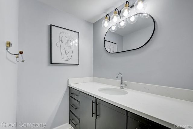 37446 Legends Trail Drive, Farmington Hills, MI 48331