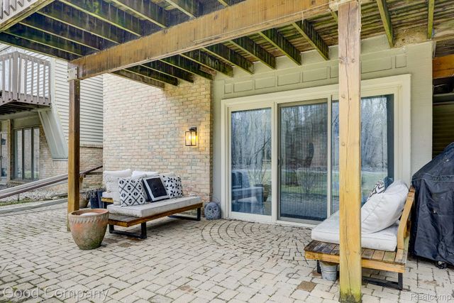 37446 Legends Trail Drive, Farmington Hills, MI 48331