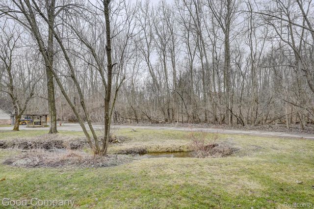 37446 Legends Trail Drive, Farmington Hills, MI 48331