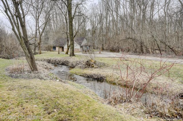 37446 Legends Trail Drive, Farmington Hills, MI 48331