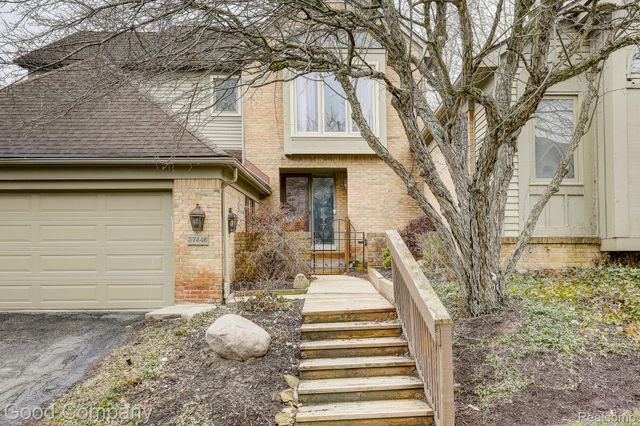 37446 Legends Trail Drive, Farmington Hills, MI 48331