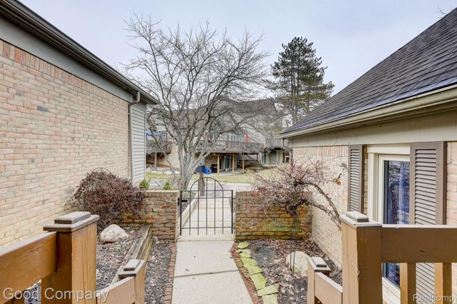 37446 Legends Trail Drive, Farmington Hills, MI 48331