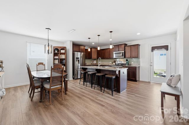 517 Falls Lane, Kannapolis, NC 28081