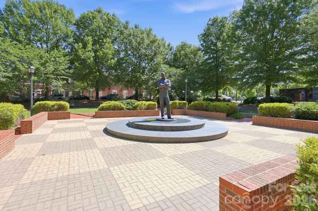517 Falls Lane, Kannapolis, NC 28081