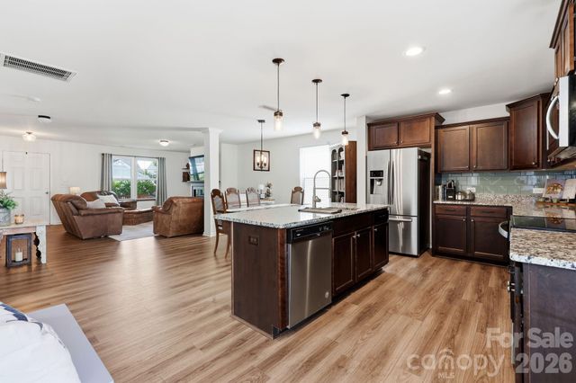 517 Falls Lane, Kannapolis, NC 28081