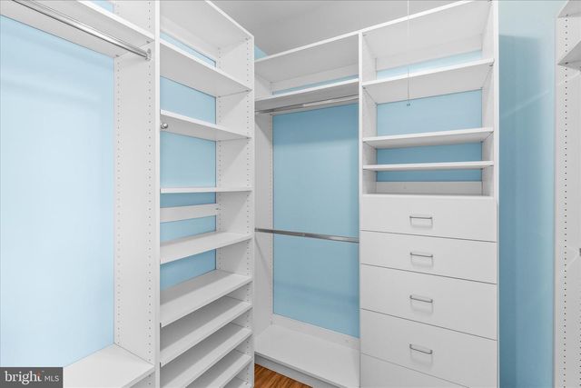 686 CORTLAND DR, York, PA 17403