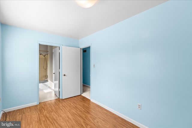 686 CORTLAND DR, York, PA 17403