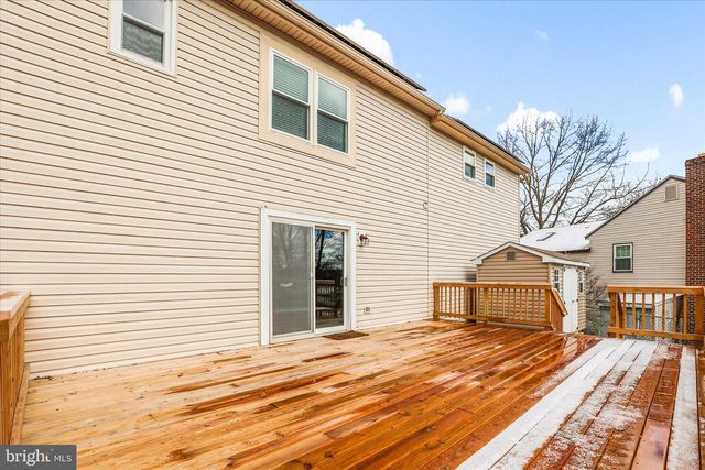 686 CORTLAND DR, York, PA 17403