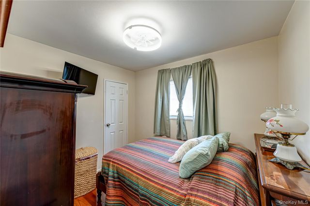 389 Beebe Court, North Babylon, NY 11703