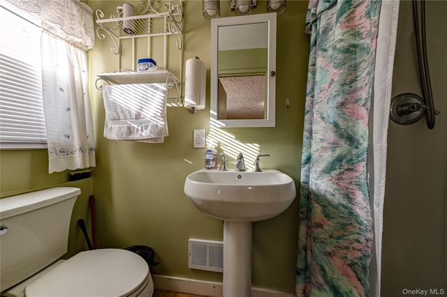 389 Beebe Court, North Babylon, NY 11703