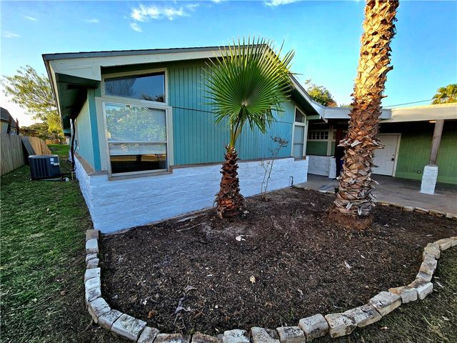 3146 Azores Dr, Corpus Christi, TX 78418