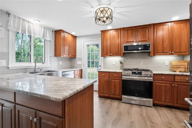 53 Old Forge Lane, Pittsford, NY 14534