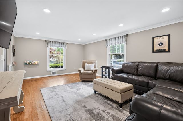 53 Old Forge Lane, Pittsford, NY 14534