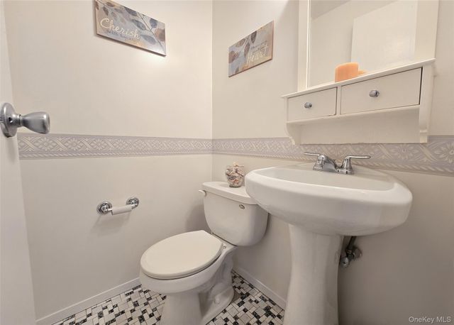 107 Glen Hollow Drive, Port Jefferson Station, NY 11776