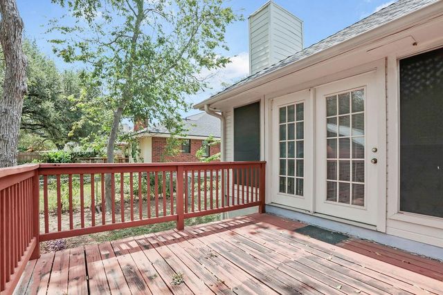 304 Woodstone DR, Georgetown, TX 78628