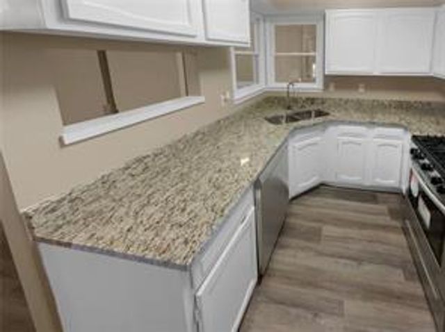 688 Stratford Green, Avondale Estates, GA 30002