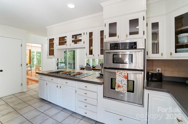 5254 Summer Gate Drive, Charlotte, NC 28226