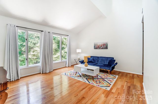 5254 Summer Gate Drive, Charlotte, NC 28226