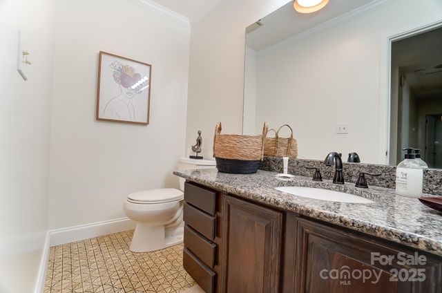 5254 Summer Gate Drive, Charlotte, NC 28226