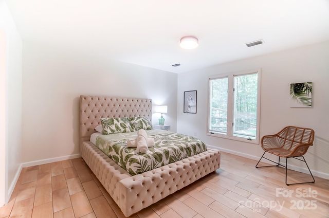 5254 Summer Gate Drive, Charlotte, NC 28226