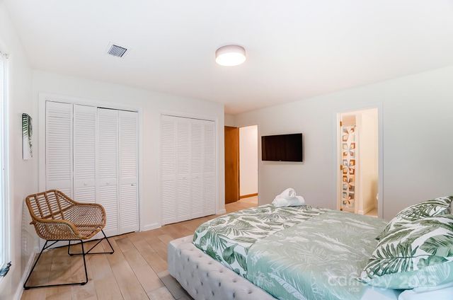 5254 Summer Gate Drive, Charlotte, NC 28226