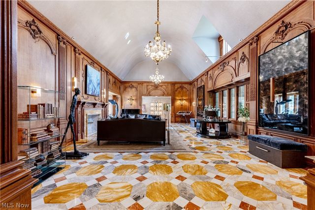 8900 Eagle Road, Kirtland, OH 44094