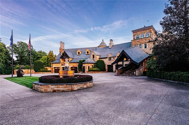 8900 Eagle Road, Kirtland, OH 44094