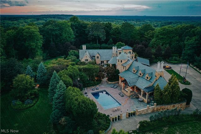 8900 Eagle Road, Kirtland, OH 44094