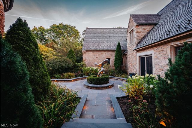 8900 Eagle Road, Kirtland, OH 44094