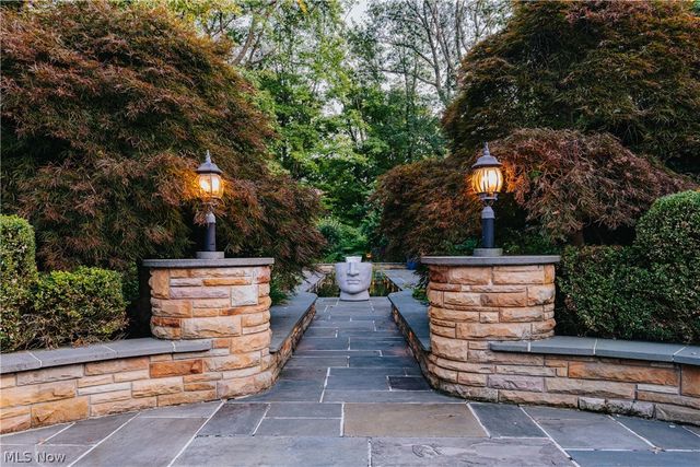 8900 Eagle Road, Kirtland, OH 44094
